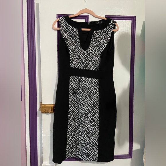Tahari Dresses & Skirts - Tahari Black and White Dress Size 8